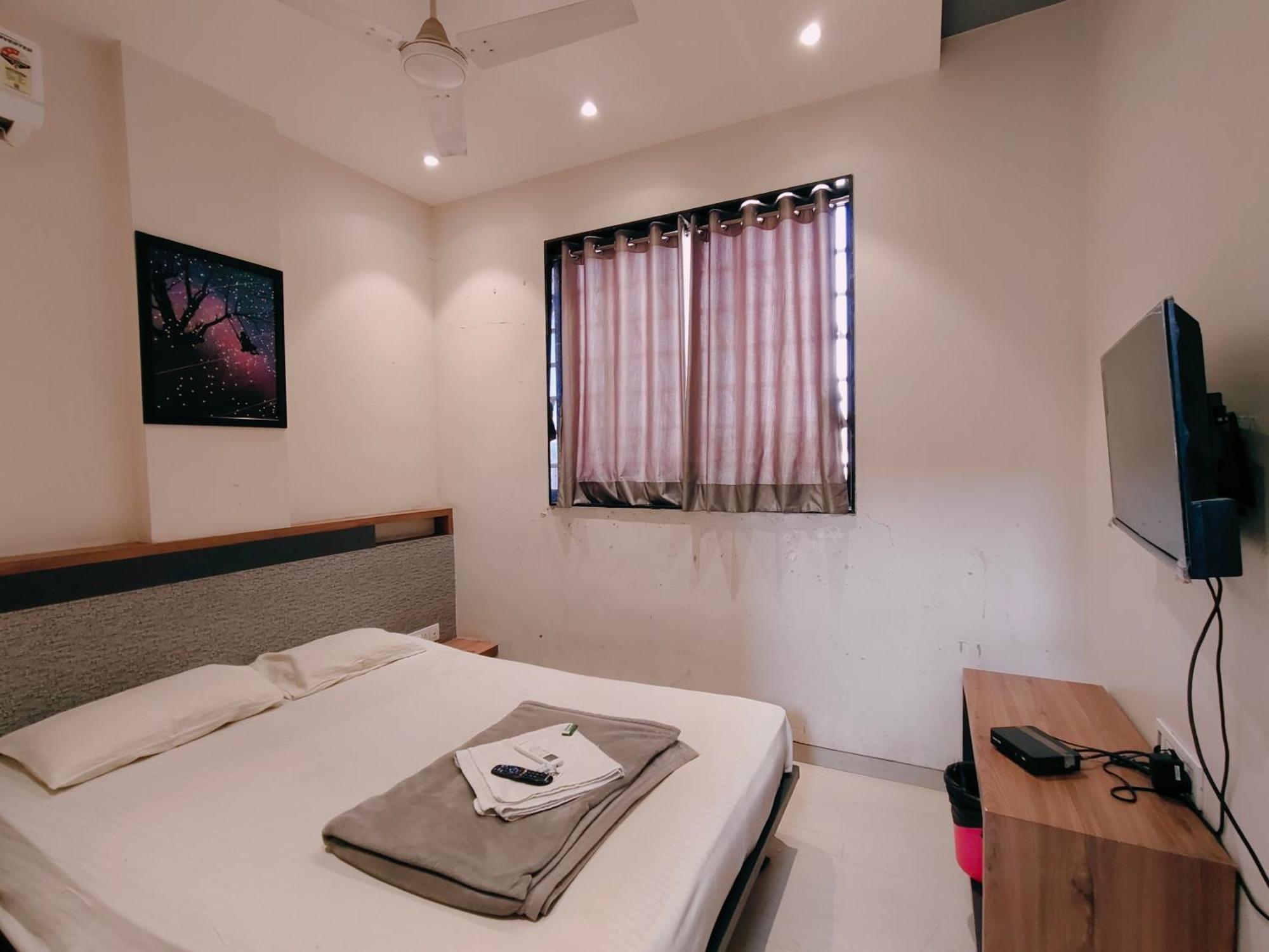 Hotel Pragati Inn Ahmednagar Exterior foto